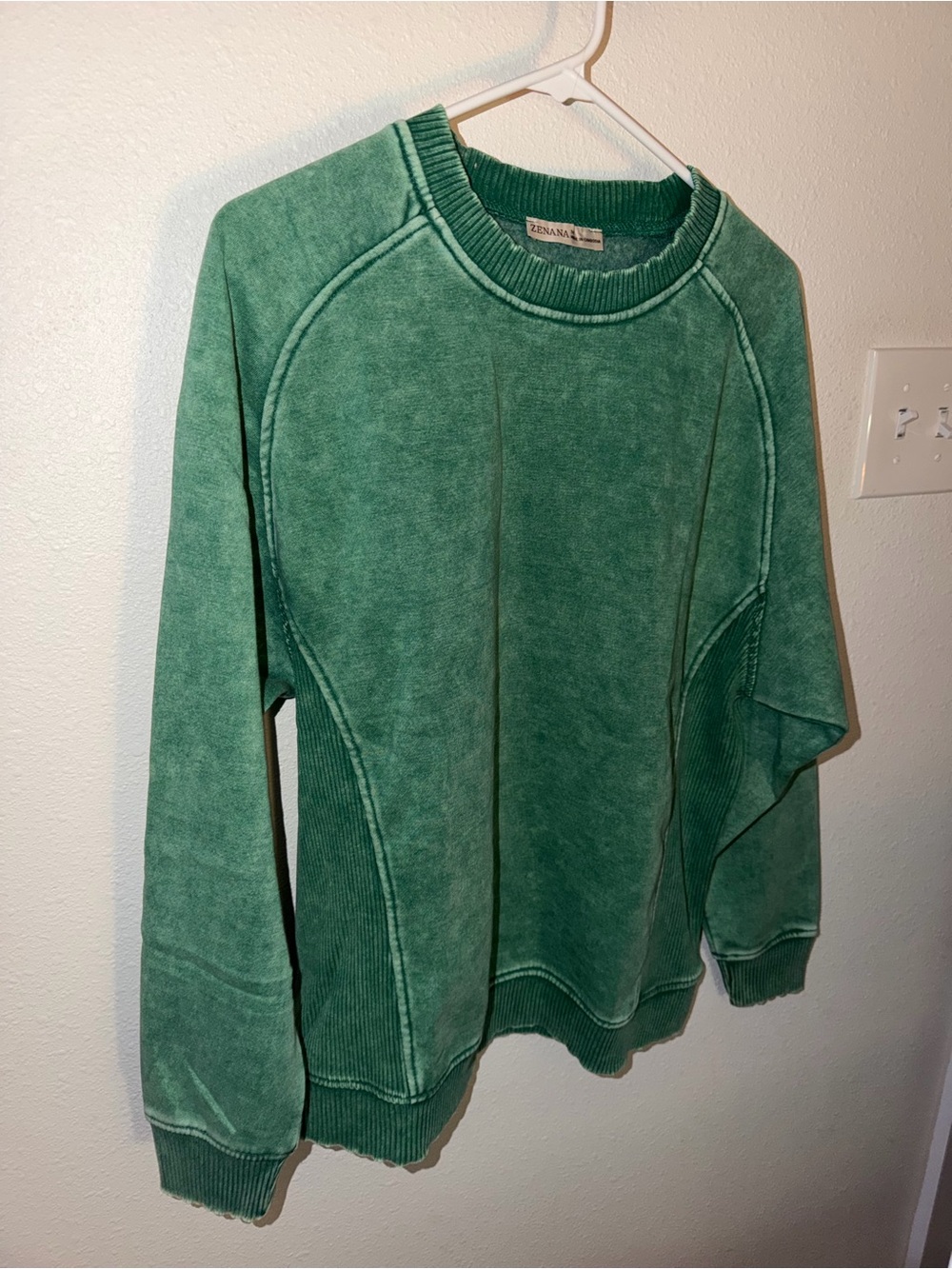 Zenana Outfitters Crewneck Pullover Sweatshirt NWOT - Picture 3 of 7